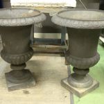 829 3304 GARDEN URNS